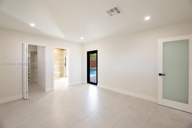 1655 N 50th Ave, Hollywood, FL 33021