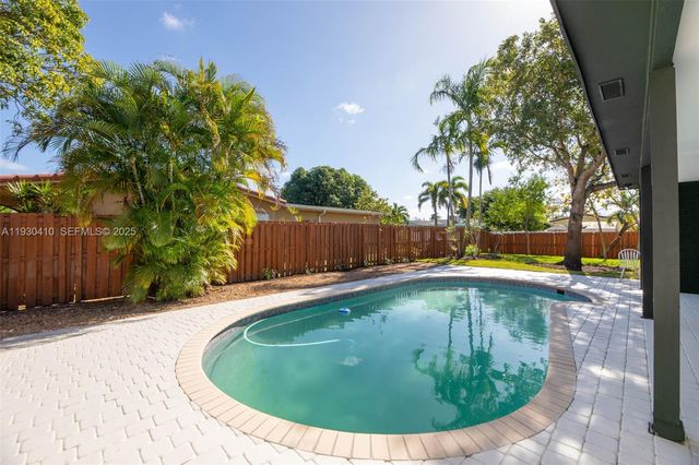 1655 N 50th Ave, Hollywood, FL 33021