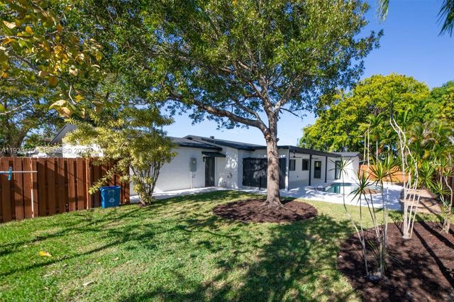 1655 N 50th Ave, Hollywood, FL 33021