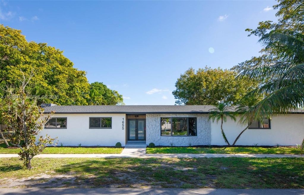1655 N 50th Ave, Hollywood, FL 33021