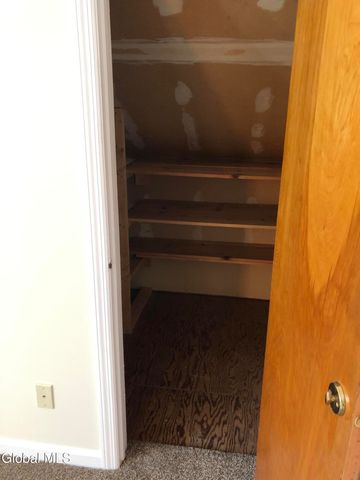 34 Swayze Drive B, Colonie, NY 12110