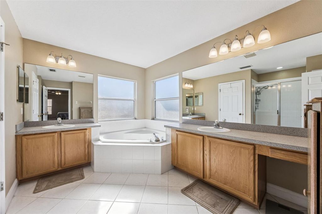 Image 42 of property listing at 10113 CYPRESS TRAIL DRIVE, Orlando, FL 32825