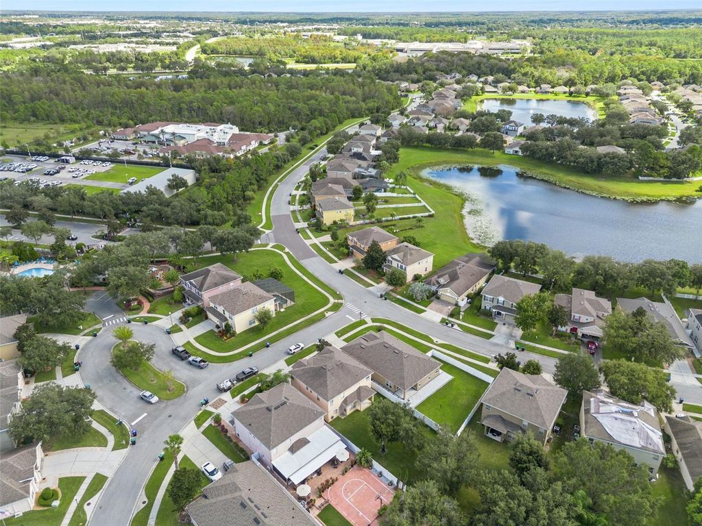 Image 61 of property listing at 10113 CYPRESS TRAIL DRIVE, Orlando, FL 32825