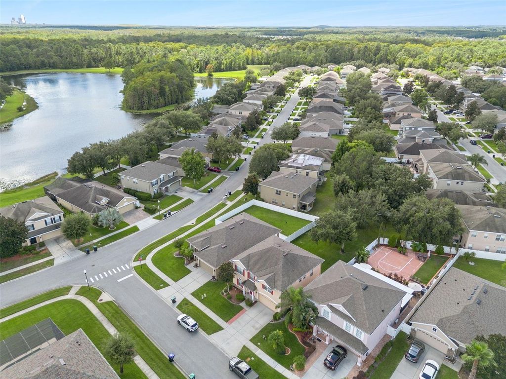 Image 65 of property listing at 10113 CYPRESS TRAIL DRIVE, Orlando, FL 32825