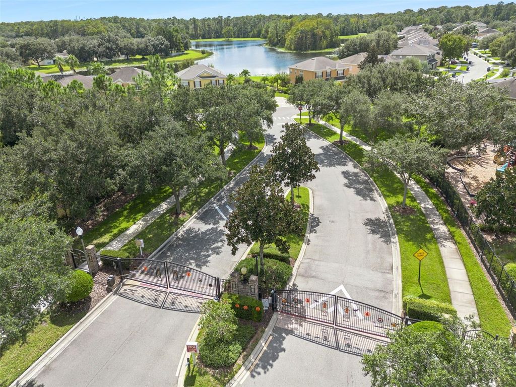 Image 67 of property listing at 10113 CYPRESS TRAIL DRIVE, Orlando, FL 32825