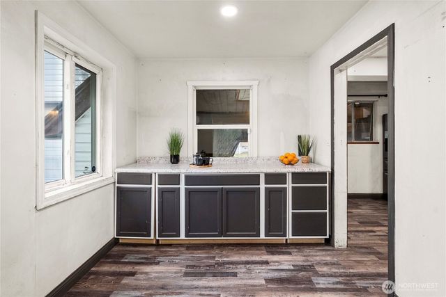 18 Oak Park Drive SW, Lakewood, WA 98499