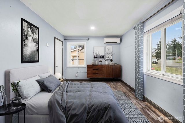 18 Oak Park Drive SW, Lakewood, WA 98499