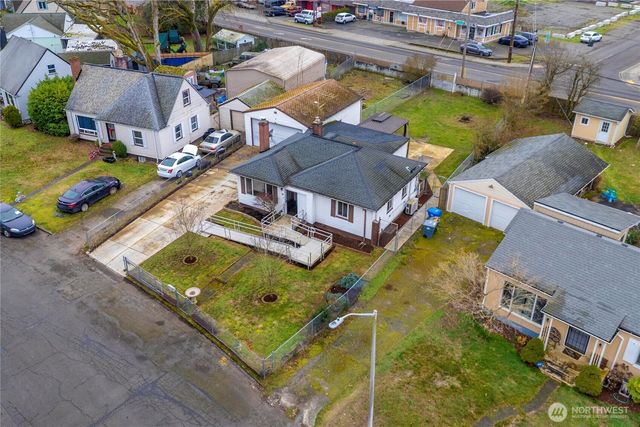 18 Oak Park Drive SW, Lakewood, WA 98499