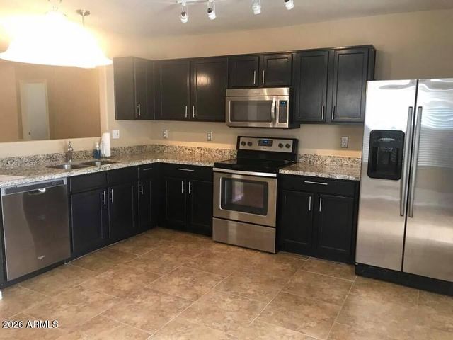 2425 E HAZELTINE Way, Chandler, AZ 85249