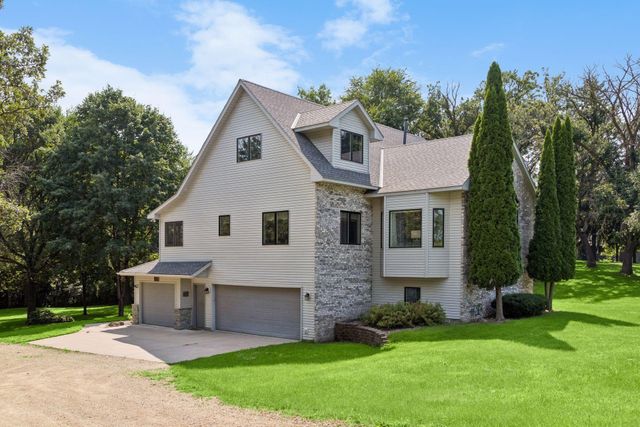 11415 242nd Court E, Lakeville, MN 55044