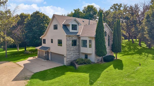 11415 242nd Court E, Lakeville, MN 55044