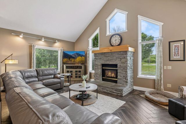 11415 242nd Court E, Lakeville, MN 55044