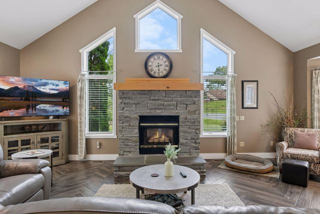 11415 242nd Court E, Lakeville, MN 55044