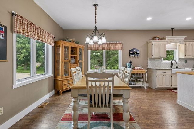 11415 242nd Court E, Lakeville, MN 55044