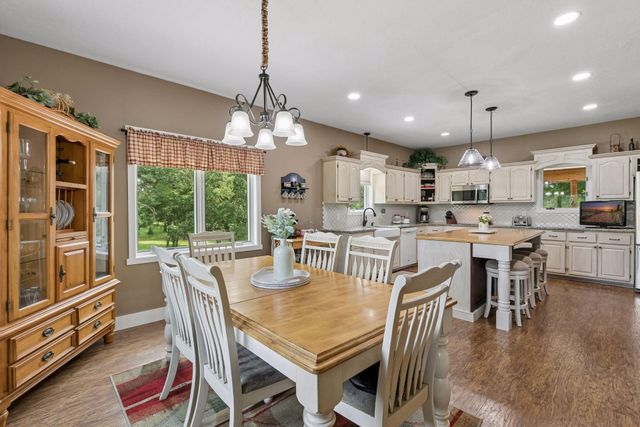 11415 242nd Court E, Lakeville, MN 55044