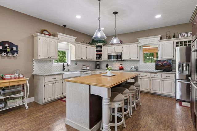 11415 242nd Court E, Lakeville, MN 55044