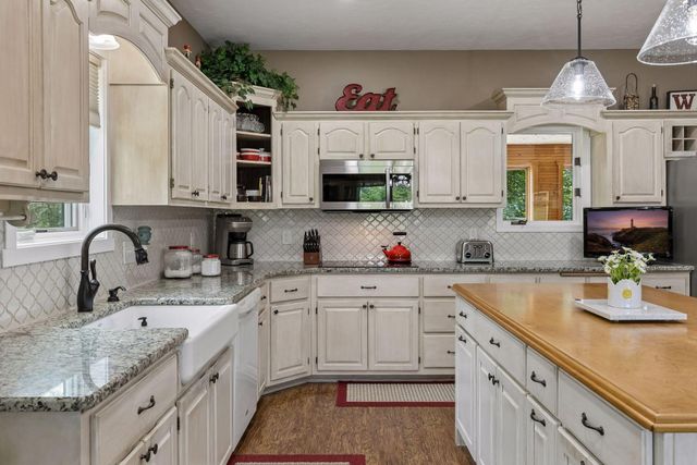 11415 242nd Court E, Lakeville, MN 55044