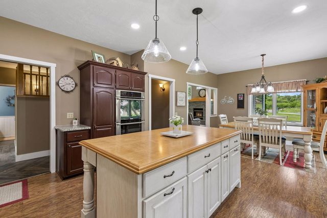 11415 242nd Court E, Lakeville, MN 55044