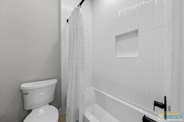 60 Whooping Crane Dr., Laguna Vista, TX 78578