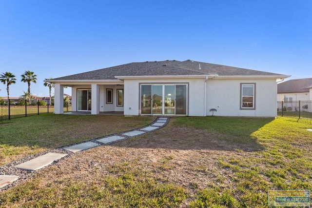 60 Whooping Crane Dr., Laguna Vista, TX 78578
