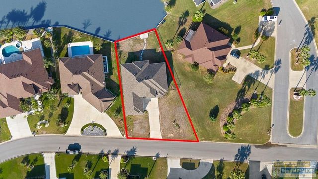 60 Whooping Crane Dr., Laguna Vista, TX 78578