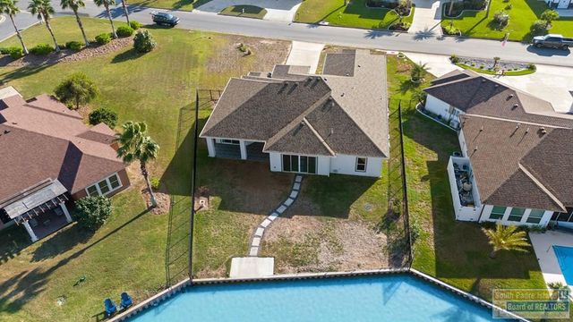 60 Whooping Crane Dr., Laguna Vista, TX 78578