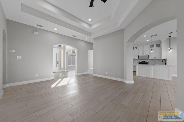 60 Whooping Crane Dr., Laguna Vista, TX 78578