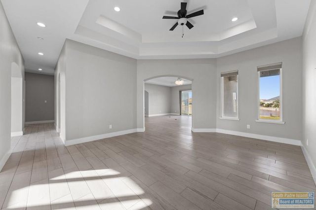 60 Whooping Crane Dr., Laguna Vista, TX 78578