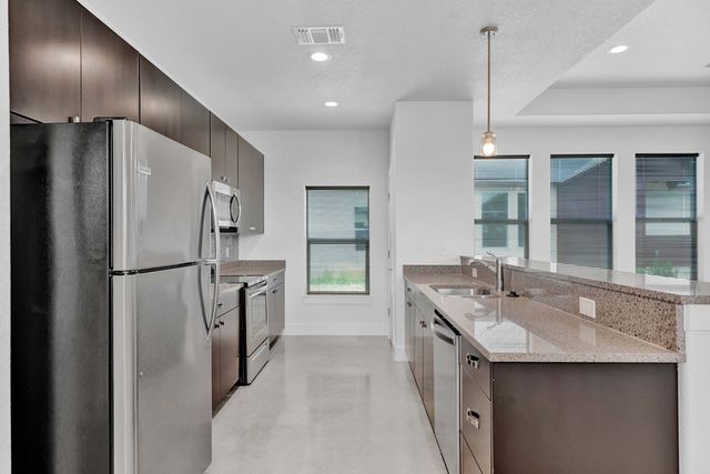 1103-15 Lois St, Kerrville, TX 78028