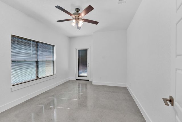 1103-15 Lois St, Kerrville, TX 78028