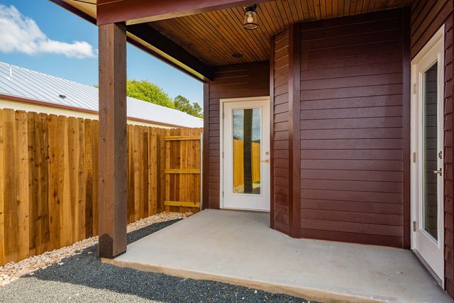 1103-15 Lois St, Kerrville, TX 78028