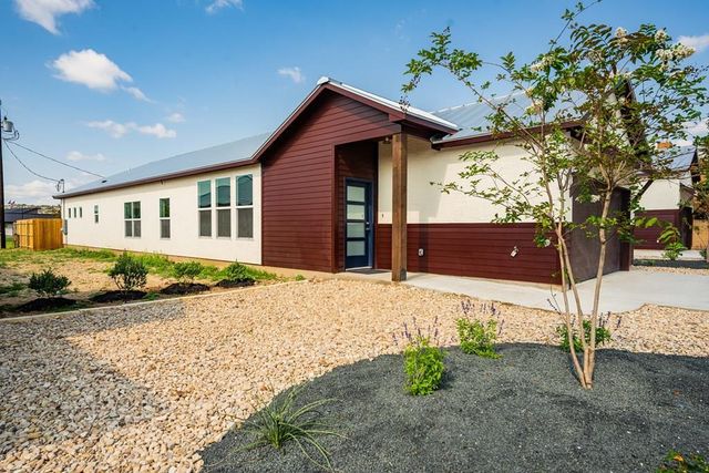 1103-15 Lois St, Kerrville, TX 78028