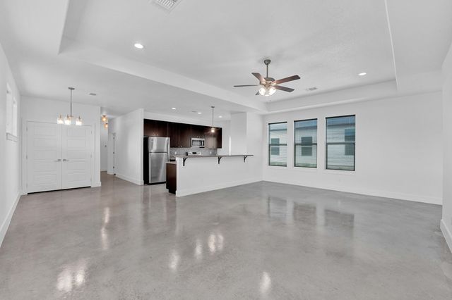 1103-15 Lois St, Kerrville, TX 78028