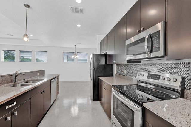 1103-15 Lois St, Kerrville, TX 78028