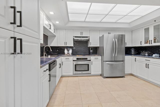 520 Brickell Key Drive A307, Miami, FL 33131