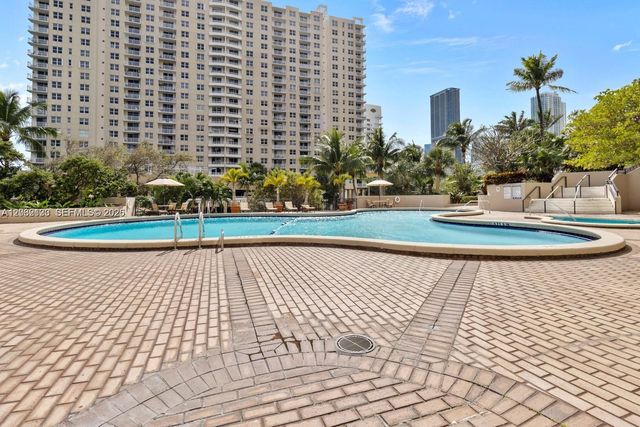 520 Brickell Key Drive A307, Miami, FL 33131