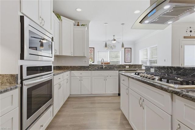 656 Vaughan AVE, Hampton, VA 23661