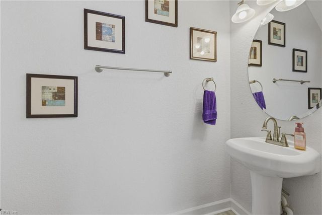 656 Vaughan AVE, Hampton, VA 23661