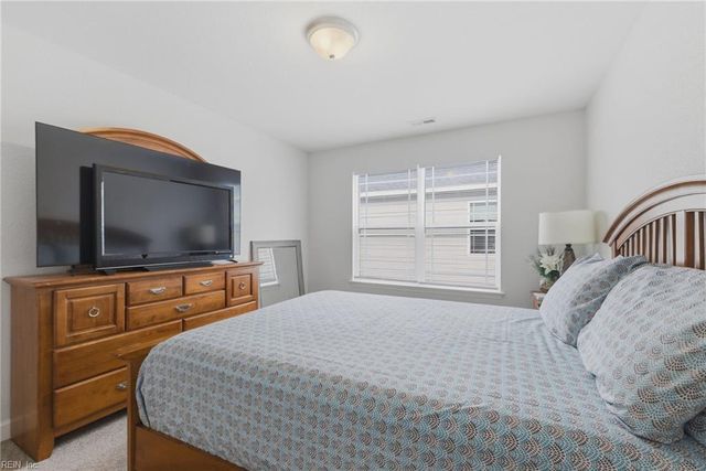 656 Vaughan AVE, Hampton, VA 23661
