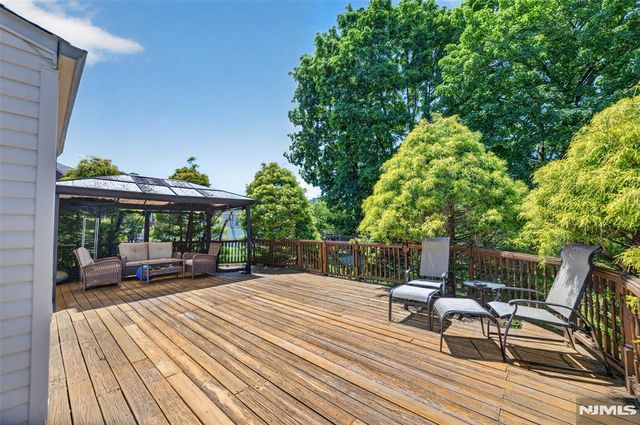413 Maple Hill Drive, Hackensack, NJ 07601
