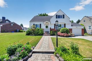 413 Maple Hill Drive, Hackensack, NJ 07601