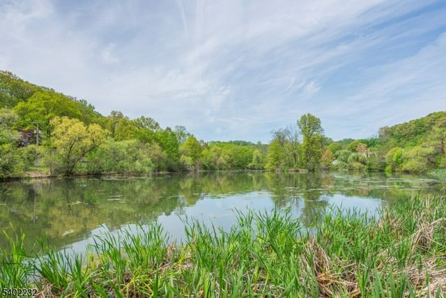 90 Burnham Pkwy, Morris Twp., NJ 07960