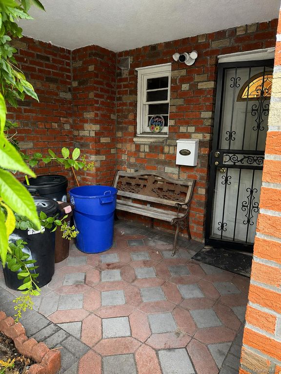 69-25 59th Drive, Maspeth, NY 11378 — photo 2