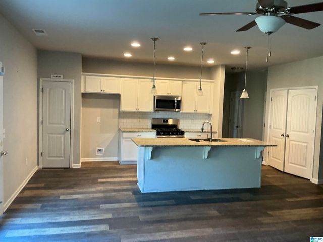 8625 CLARKE LANE, Leeds, AL 35094