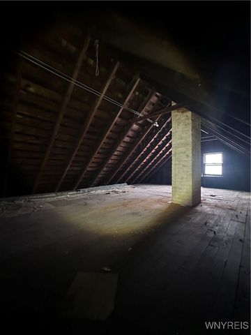 229 Sprenger Avenue, Buffalo, NY 14211