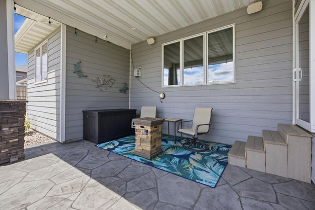 311 39th Avenue E, West Fargo, ND 58078