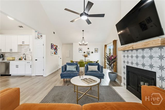 7238 Grant Street, Savannah, GA 31406