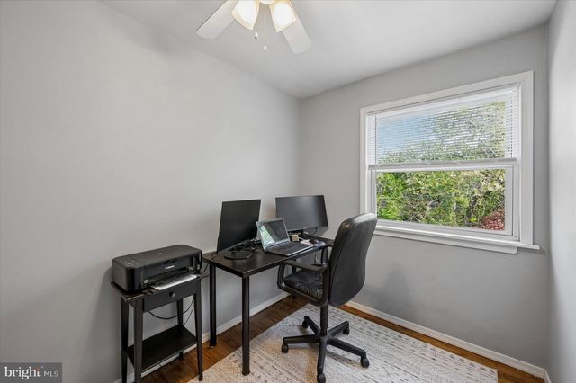 704 SWARTHMOREWOOD LN, Swarthmore, PA 19081