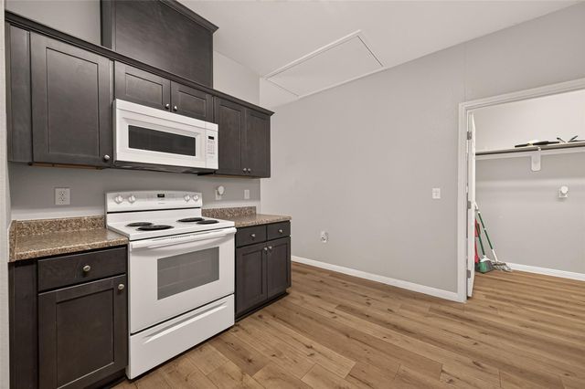 5726 Southwind Street, Houston, TX 77033