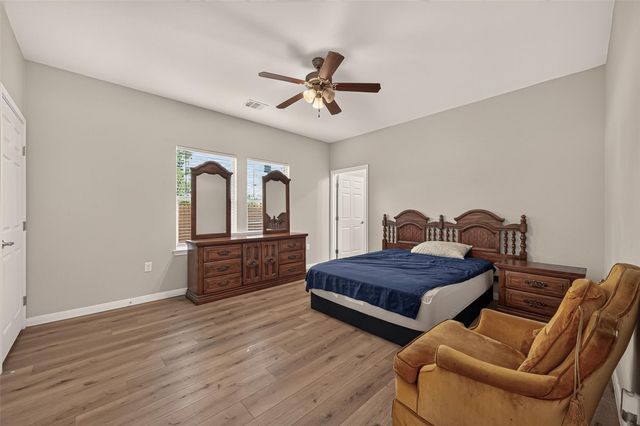 5726 Southwind Street, Houston, TX 77033